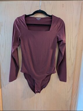 Old Navy Long Sleeve Square Neck Bodysuit - Burgundy